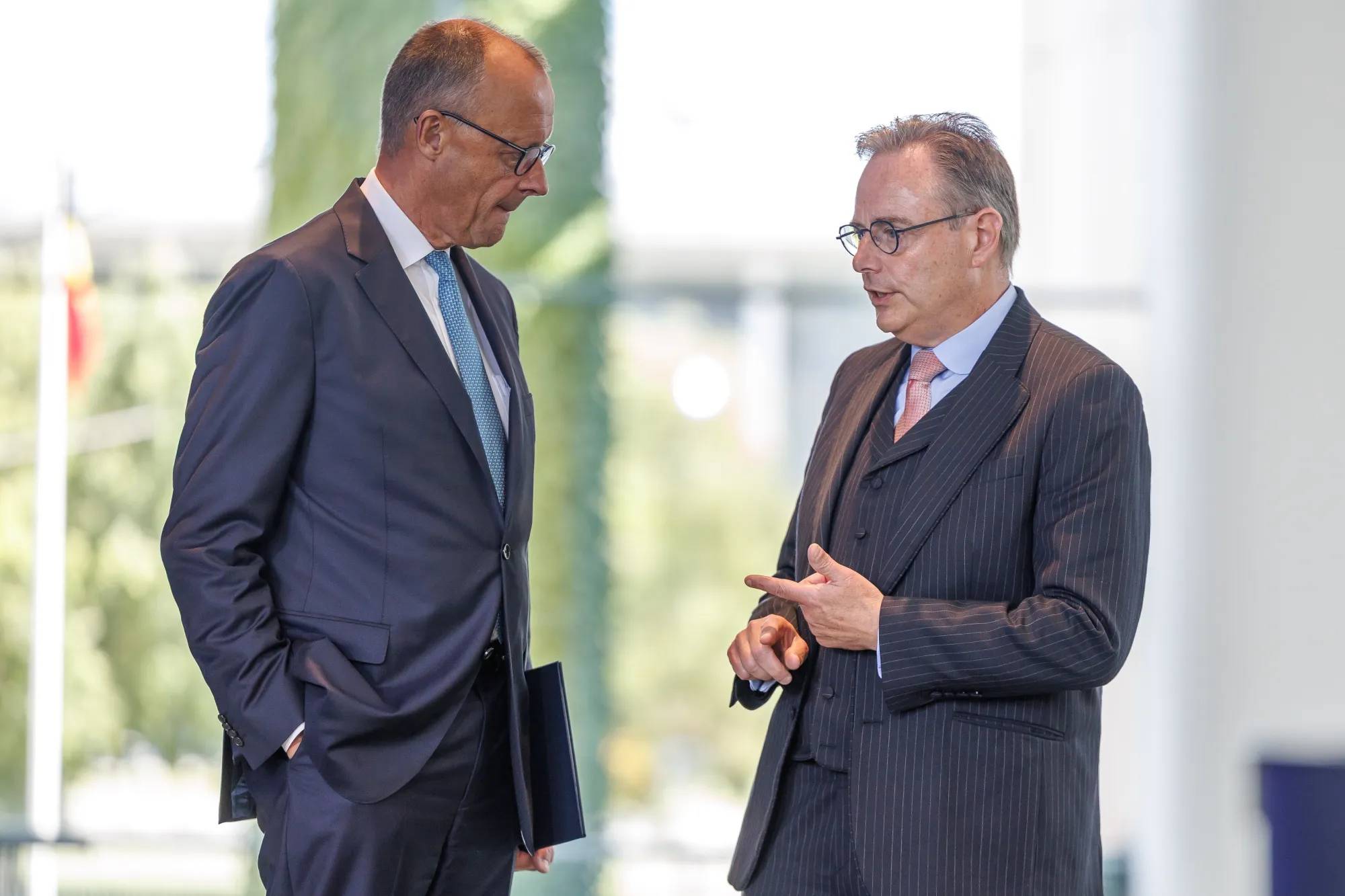 Фридрих Мерц и Барт Де Вевер